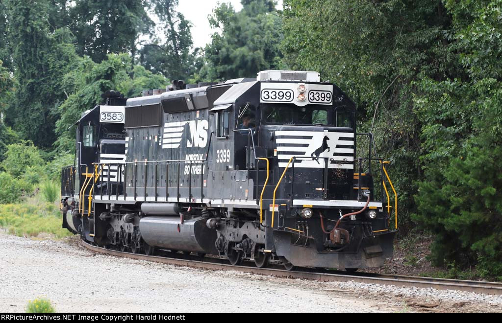 NS 3399 leads train P94 onto the K line